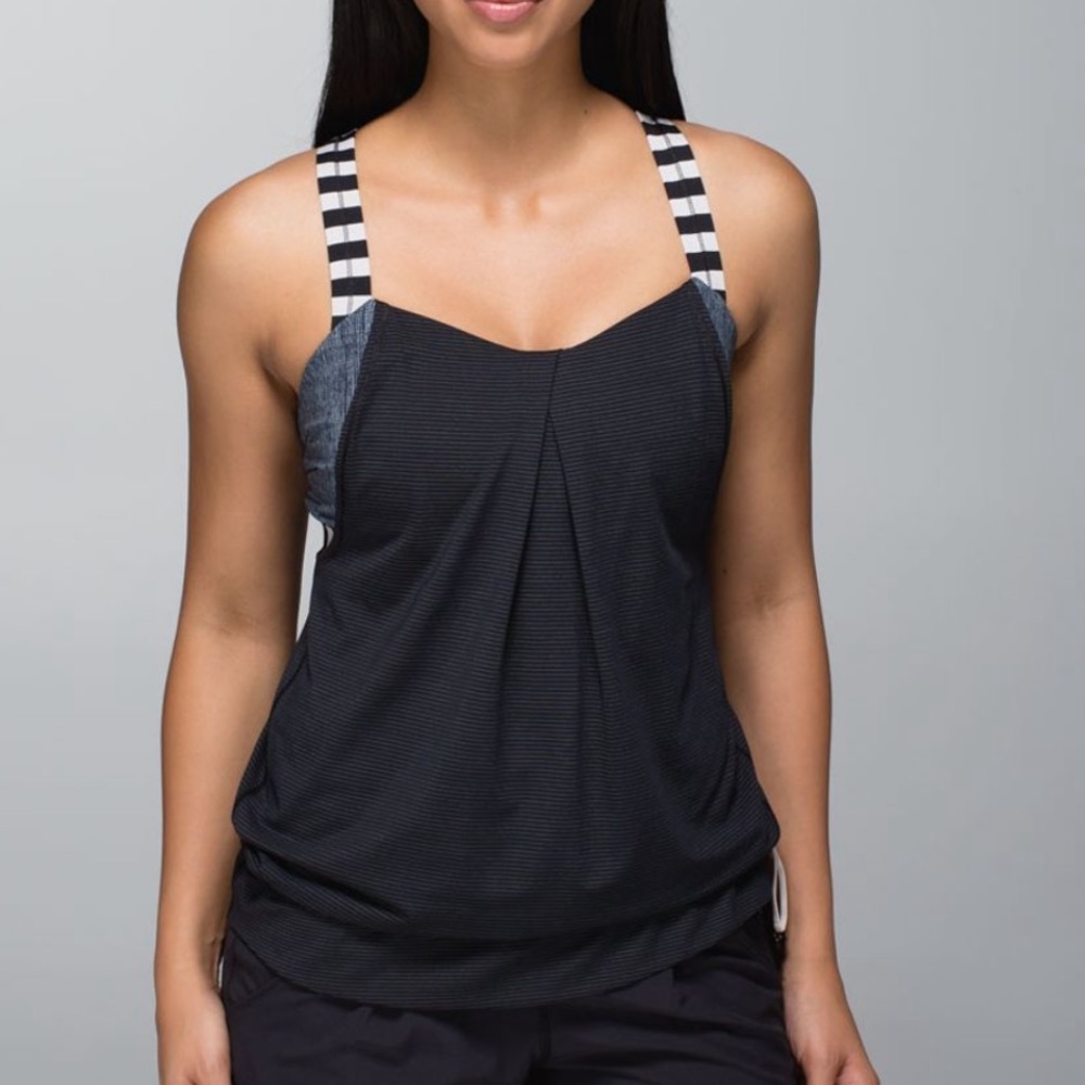 Lululemon Rest Less Tank Size 6
Black Burlap Texture Dune Apex Stripe Dune